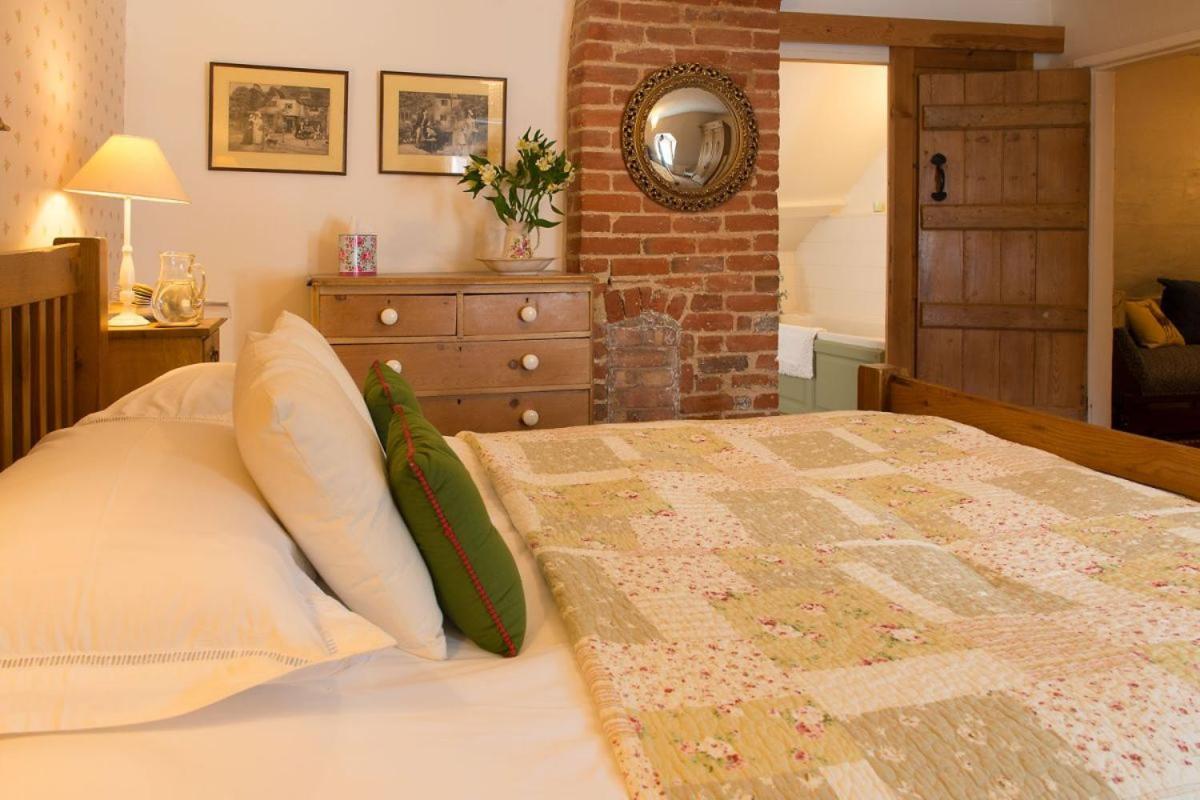 Wren Cottage, A Very Cosy Historic Coastal Cottage In A Pretty Little Village Wickham Market Esterno foto